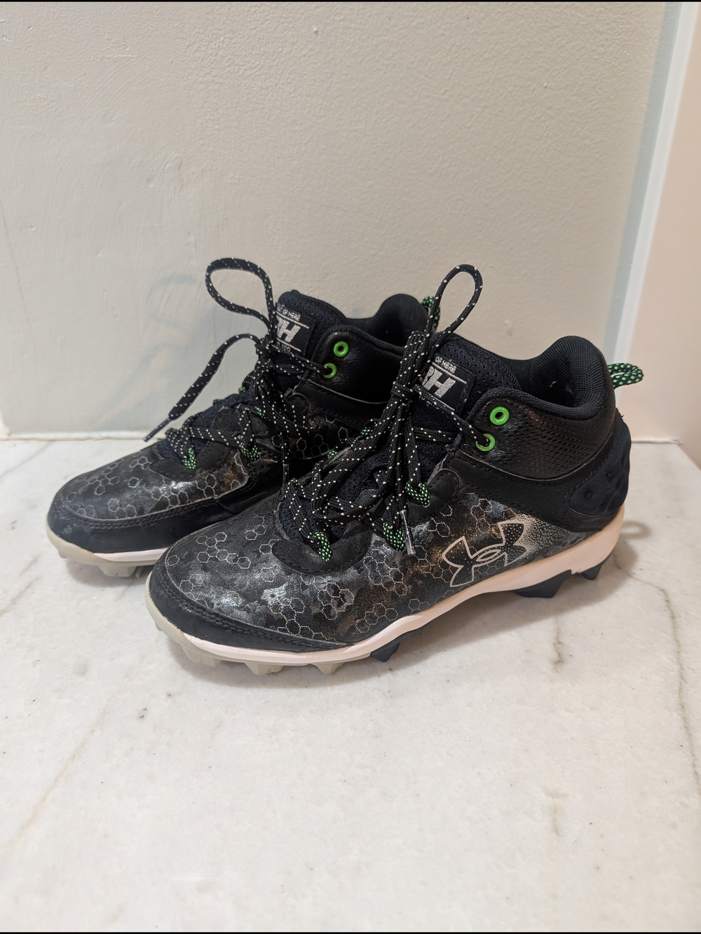 Under Armour Harper Mid  Boys  Black & Green Baseball Cleats Size 4
